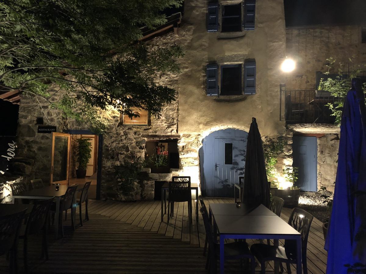 Hotel Cal Xandera Angoustrine Esterno foto
