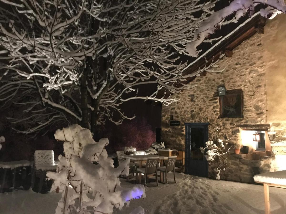 Hotel Cal Xandera Angoustrine Esterno foto